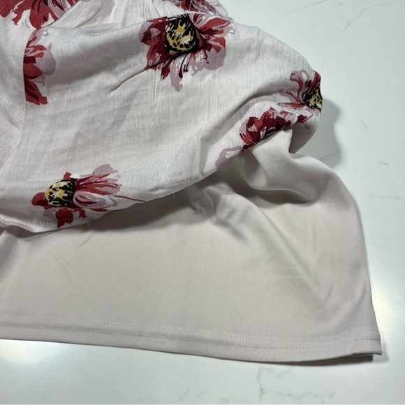 Band of Gypsies Blush Floral Smocked Romper Small - Picture 11 of 13